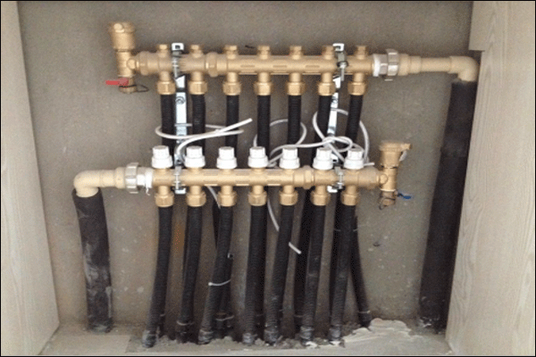 地暖分集水器安装